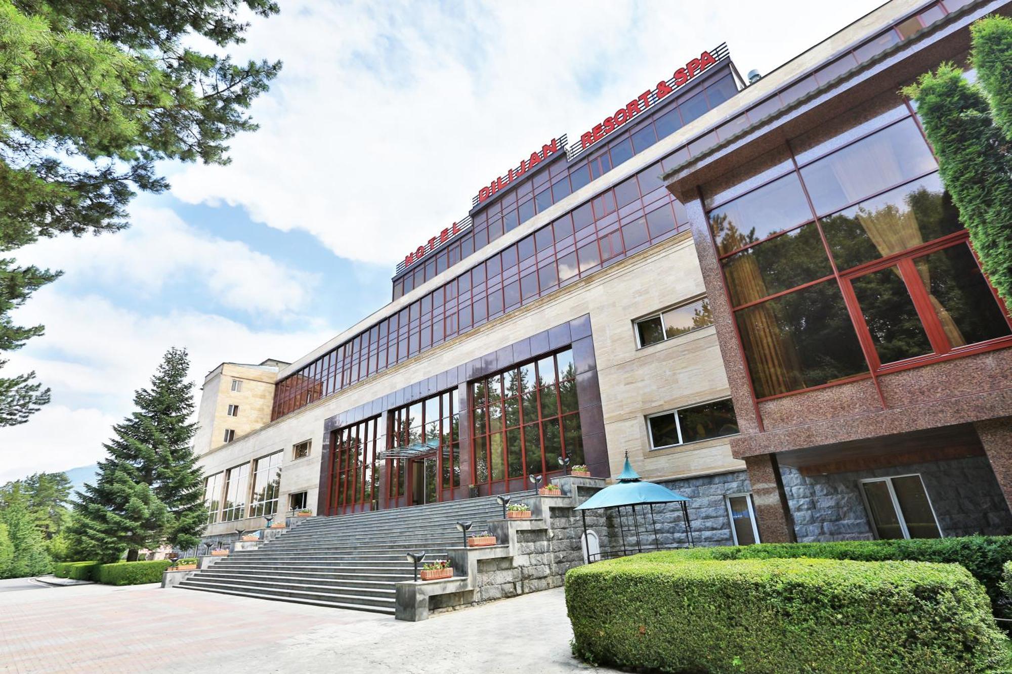 Hotel Dilijan Resort Exterior photo