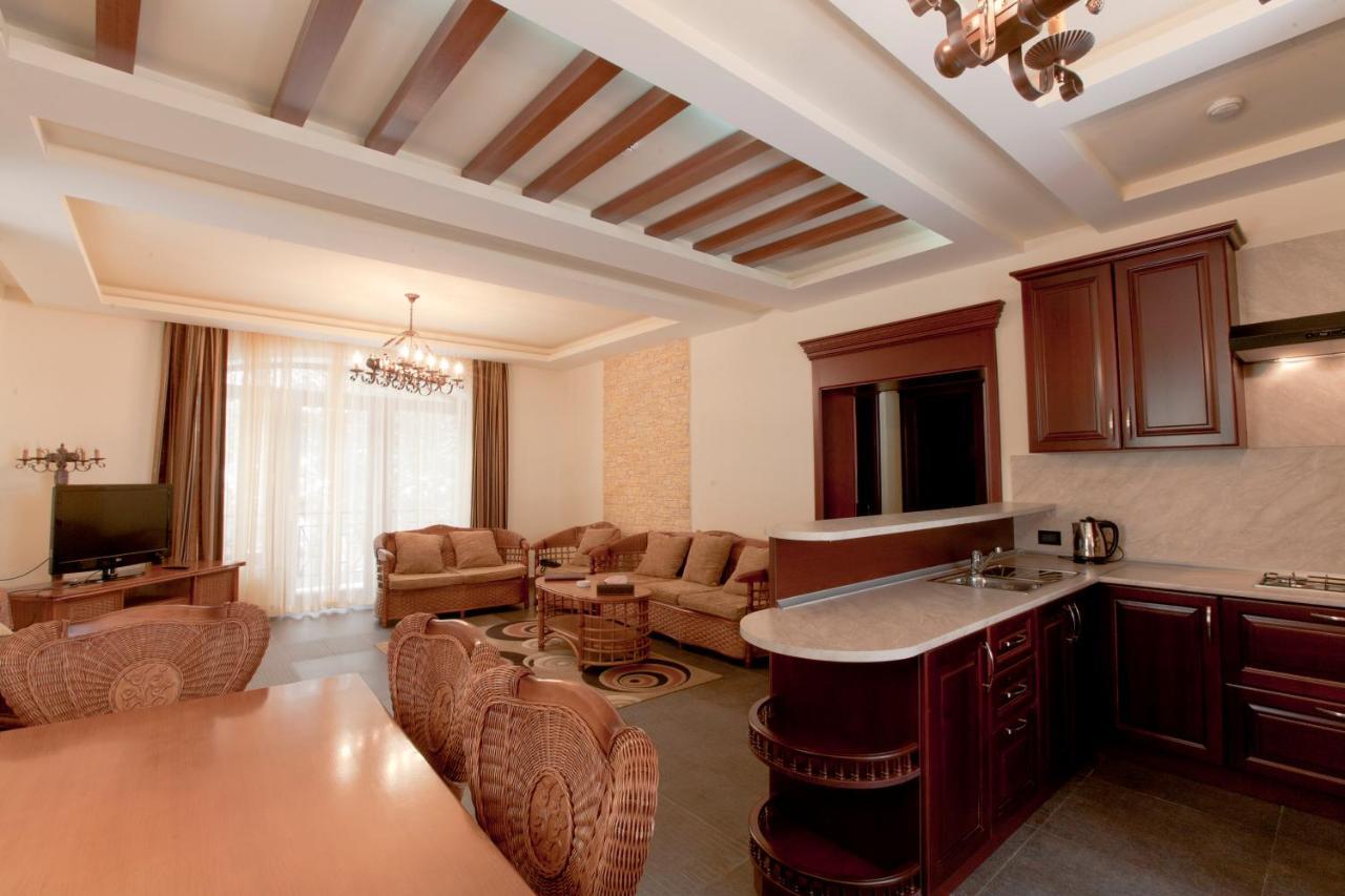 Hotel Dilijan Resort Exterior photo